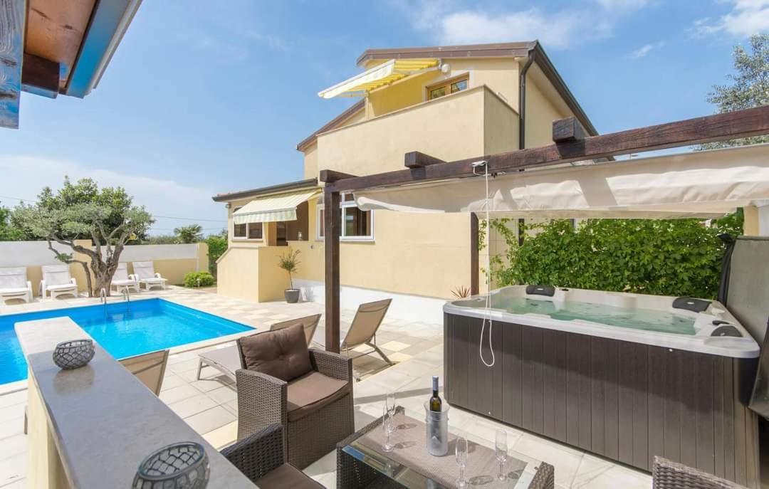 Gimy Villa&App 1 Porec Gedići Kültér fotó